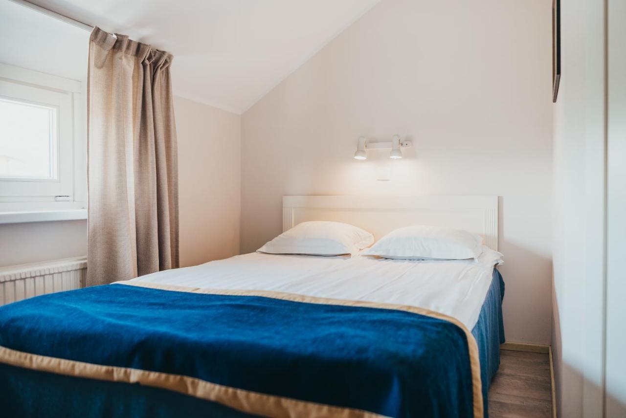 Economy Hotel Tallinn Buitenkant foto