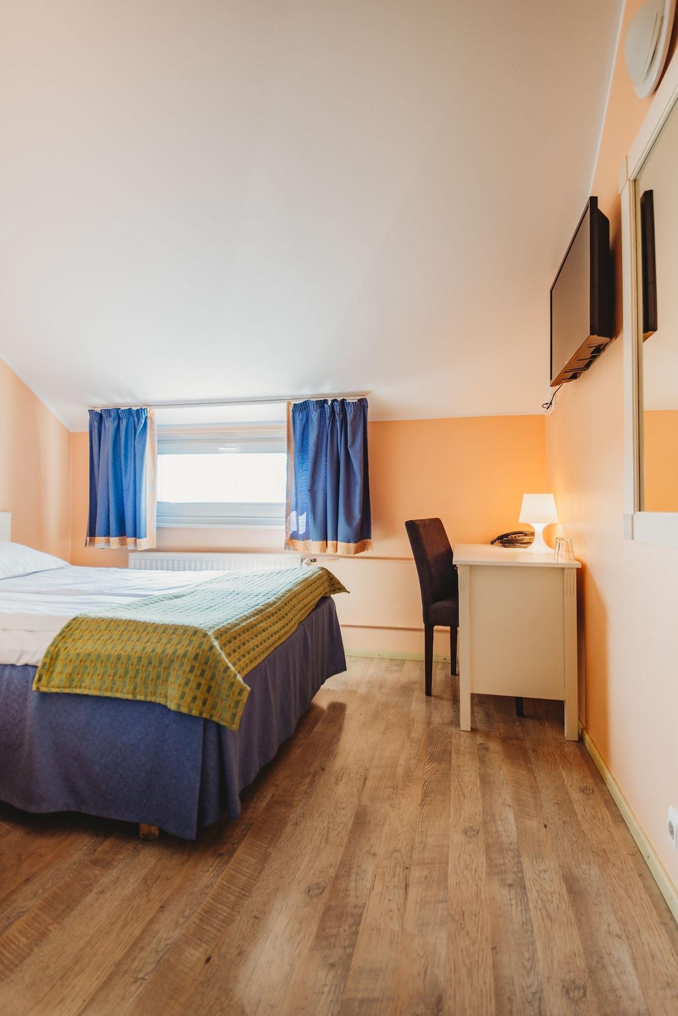 Economy Hotel Tallinn Buitenkant foto