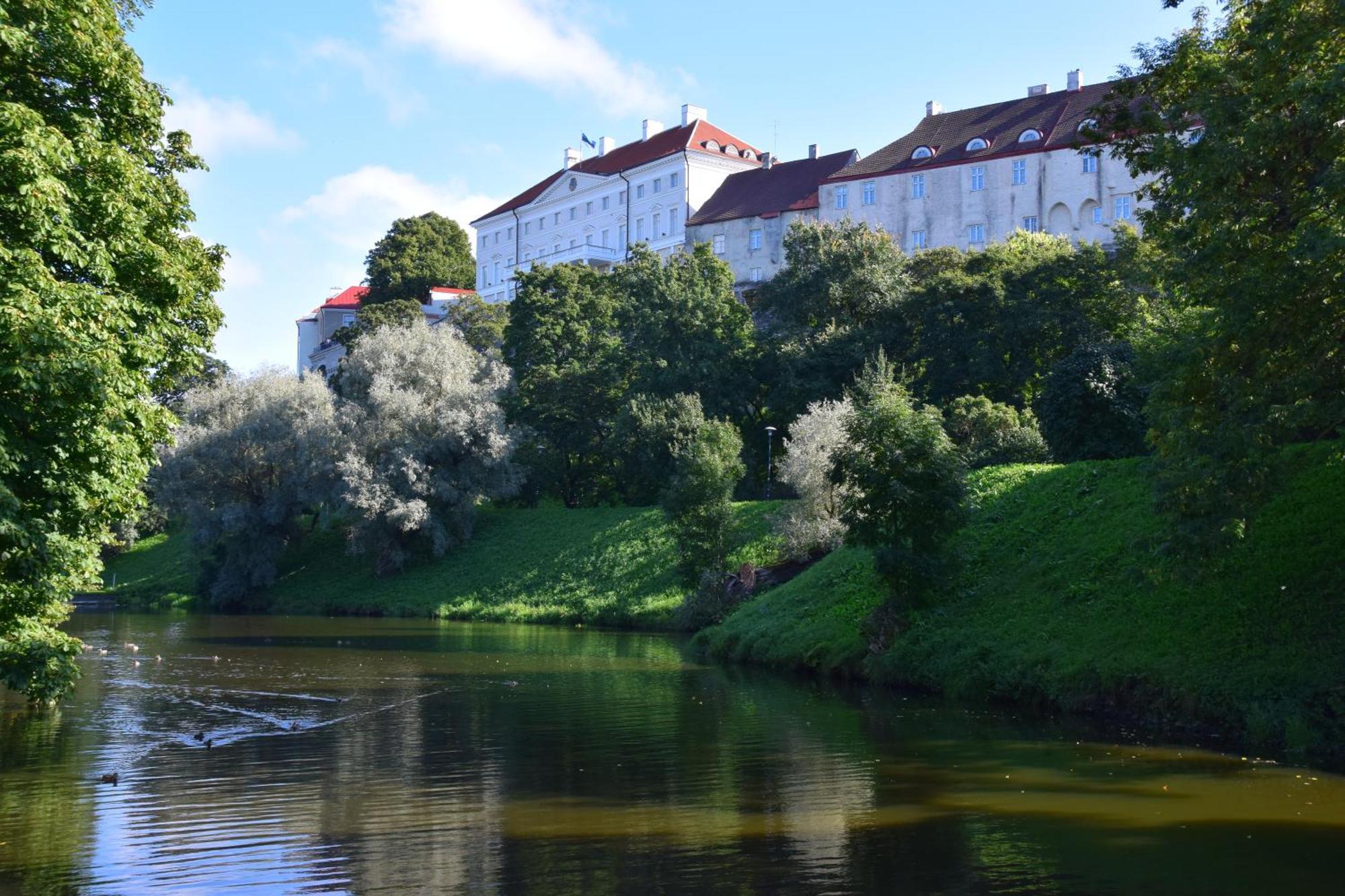 Economy Hotel Tallinn Buitenkant foto