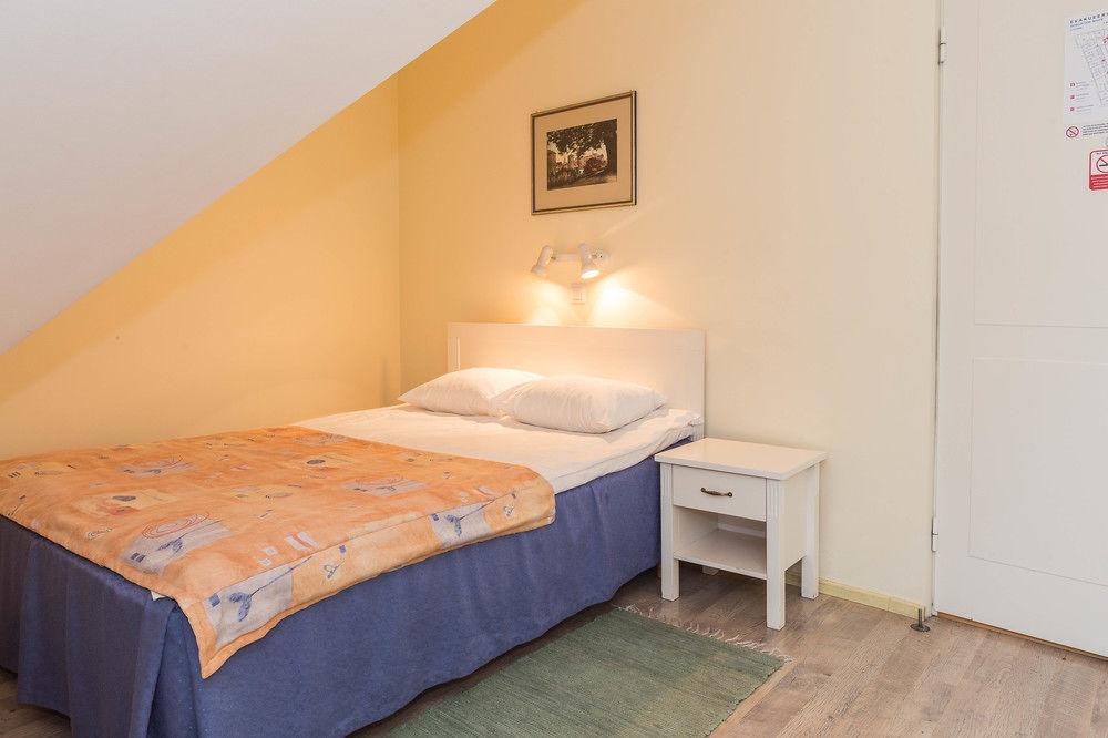 Economy Hotel Tallinn Buitenkant foto