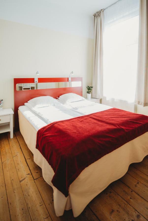 Economy Hotel Tallinn Buitenkant foto